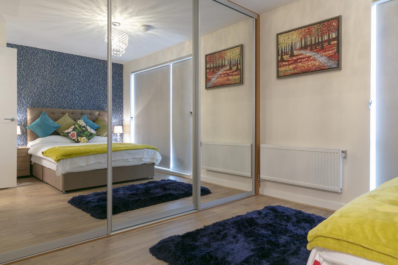 Modern & Exquisite Trumpington Townhouse With Parking & 5 Mins To Papworth Hospital Cambridge-i reptér Kültér fotó