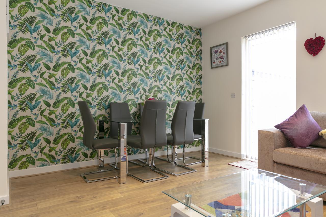 Modern & Exquisite Trumpington Townhouse With Parking & 5 Mins To Papworth Hospital Cambridge-i reptér Kültér fotó