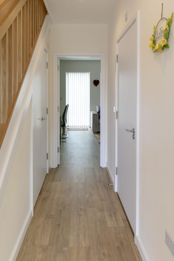 Modern & Exquisite Trumpington Townhouse With Parking & 5 Mins To Papworth Hospital Cambridge-i reptér Kültér fotó